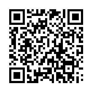 一边把大包包里装的东西一样样掏出来二维码生成