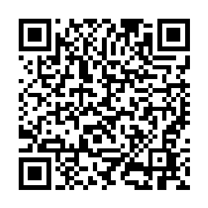 一边让海洛伊丝想办法和比较靠谱的玛格丽特联络上二维码生成