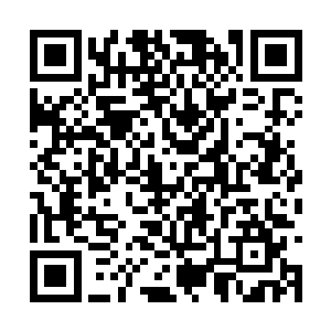 一边赶路一边对照着地貌查看他们现在所在的位置二维码生成