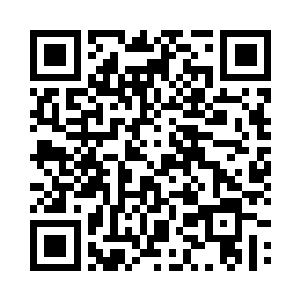 一边跟那些气势汹汹的行动人员对上了二维码生成