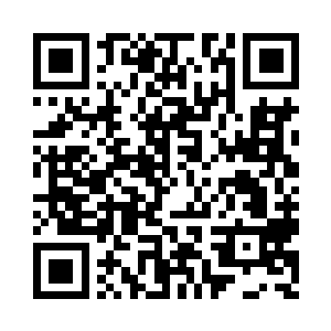 一进门就热情的上前去握龚国洋教授的手二维码生成