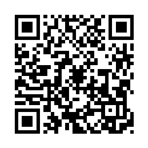 一道寒光从袖底飞出只扫最前面的一个人而去二维码生成
