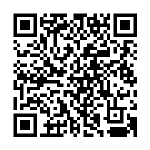 一道恐怖的血色的光芒瞬间直接从血色的骷髅头的身上迸发出来二维码生成