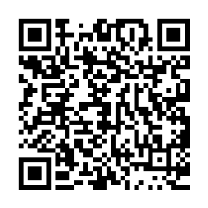 一道手持金色长枪的孤傲身影便是从那无底深渊之中爆冲而出二维码生成