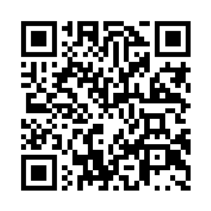 一道斑斓人形生物扛着一大串夸张无比的二维码生成