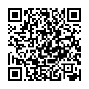 一道柔和的蓝光如同丝带一般缠在了魔始天尊的手上二维码生成