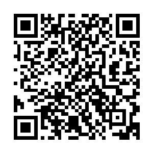 一道空间之门就这么出现在黄家老祖闭关潜修的这间小木屋中二维码生成