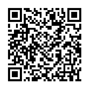 一道绿色的毒液朝着那些云霄派的弟子喷射过去二维码生成