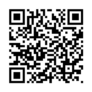 一道绿色的生之法则在那人的头部轻轻地一碰二维码生成