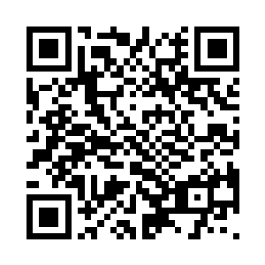 一道道攻击也不断的朝着阵旗上面落去二维码生成
