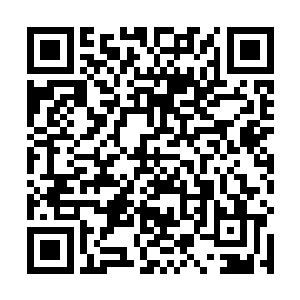 一道道狂暴的攻击也狠狠的朝着剑无极的身上笼罩过去二维码生成