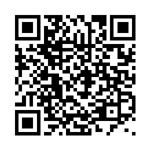 一部分是为了照顾年仅十六岁的小救世主二维码生成