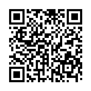 一阵柔和清亮的月白色光辉也从断刃掌心浮现二维码生成