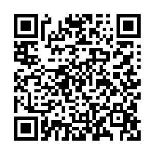 一阵淡淡的蓝光却忽然从他面前不远处闪耀而出二维码生成