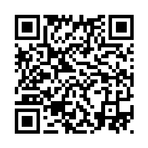 一阵清风突然从他三人的面前拂过二维码生成