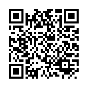 一面擦还一面伸手到衣裳里摸她后背有没有汗二维码生成