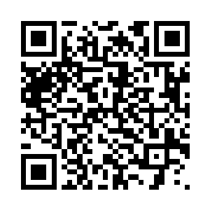 一颗同样黑血淋淋的心脏挑在刀尖上二维码生成