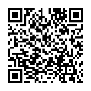 一颗子弹从对方胸口裹起一股子血肉和碎骨就冲到了天空中二维码生成