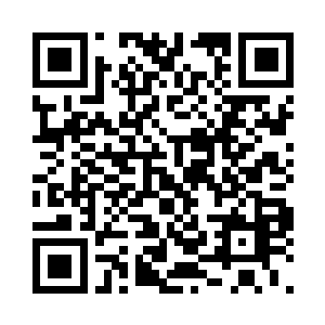 丁二狗也注意到这个女孩长得的确不错二维码生成