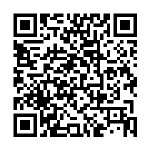 丁二狗现在很庆幸的是葛虎还没有将魔手伸向自己的女人二维码生成