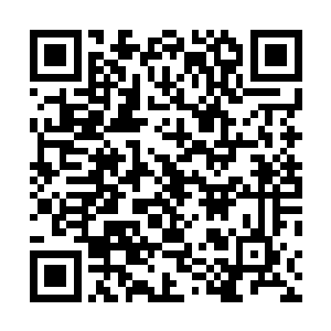 丁二狗系上裤腰带后再卫生间里到处寻找可能偷拍的地方二维码生成