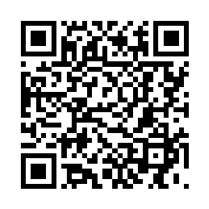 丁羽和孟冲两个人都没有任何的动作二维码生成