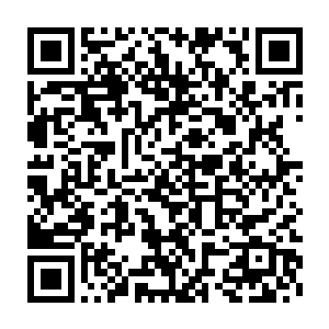 丁长生在厕所里听到这个家伙就是怂恿另外一个男士泡顾晓萌的家伙二维码生成