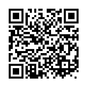 丁长生将手里的礼物递给了张华然二维码生成