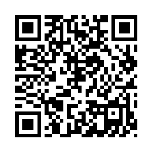 丁长生抱着杨凤栖从沙发上滚到了地毯上二维码生成