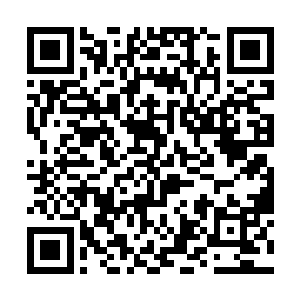 丁长生站起来双手将周红旗的脸捧在自己的小腹位置二维码生成