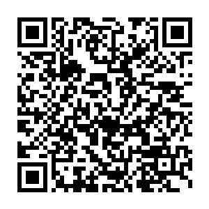 七十二把血色飞刀最后所组成的大刀宛若一把煞气冲天的死神镰刀二维码生成