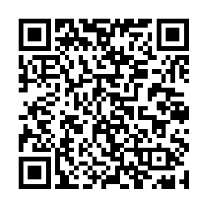 万圣公主也连忙双手扶着九头虫的脸颊将他扭了回来二维码生成