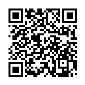 万藏海蜷缩在酒庄废墟的残垣断壁之间二维码生成