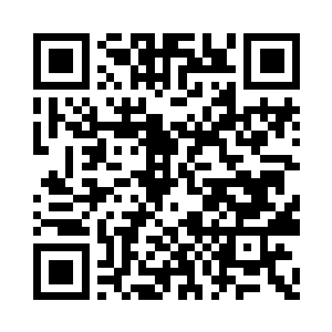 三三两两的小叶榕和黄葛树矗立在绿地中二维码生成