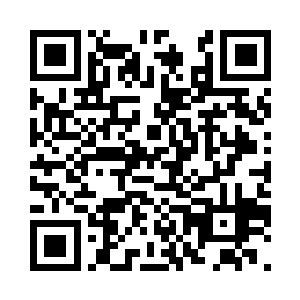 三个人的脸上立刻浮现出虚假的笑容二维码生成