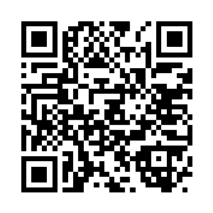 三人已经到了正在树下打坐的霍君白面前二维码生成