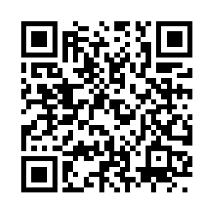 三位须发皆白的大儒背着书箱略显怪异二维码生成
