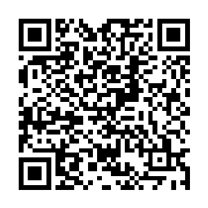 三公主立刻便是将周围的茶具座椅给摔了个稀巴烂二维码生成