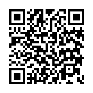 三十六洞天福地的一位青年男子向前一步迈出二维码生成