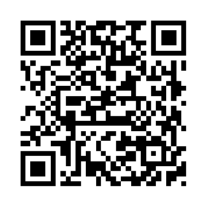 三十多人手拿片刀就这么齐刷刷的向夏天冲去二维码生成