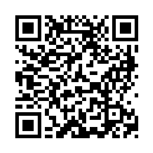 上下摸索了好一会都没有能够找到衣服的扣子二维码生成