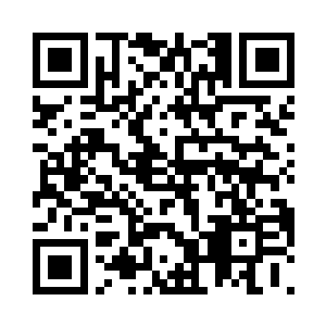 上官美雪依旧把自己捂在衣服里躲蚊子二维码生成