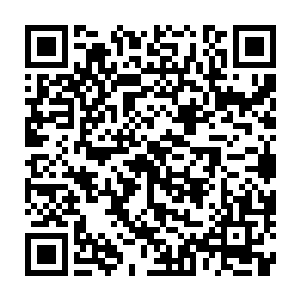 上次单独喝过酒后再见面秦幼宁的一些神态和小动作让李裕察觉到一丝暧昧气息二维码生成