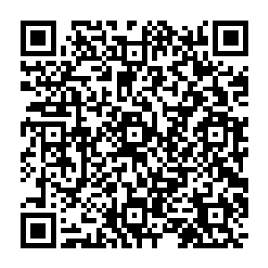 上面记录了这个名叫孙胜的人在一零年的时候侵入国家安全情报系统篡改数据被通缉的事情二维码生成