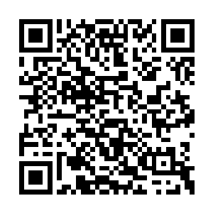 下一刻目光就看向了那被他打断的山峰碎石之中二维码生成