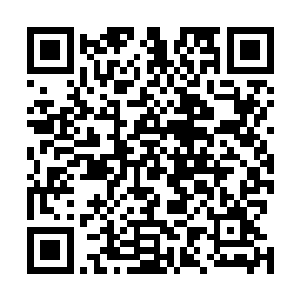 下意识地就想到了那个被雪茄呛到咳嗽得满脸通红的女人二维码生成