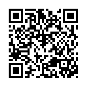 下方的人群目光一眨不眨的盯着天穹上空二维码生成