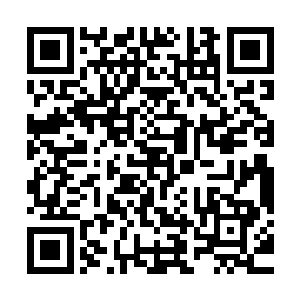 下面运动帆布鞋跟尖头皮鞋的穿着都是两个男人以前绝无仅有的二维码生成