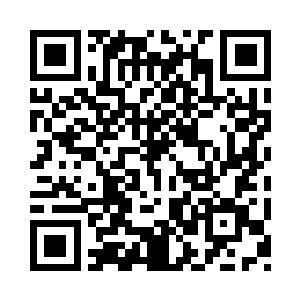 不一会便有个人从里头大口喘息着跑出来二维码生成