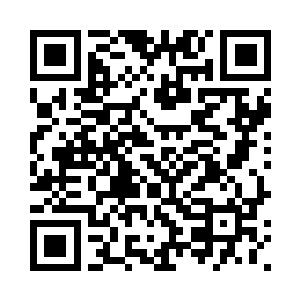 不停地追问他与安妮公主之间的事二维码生成